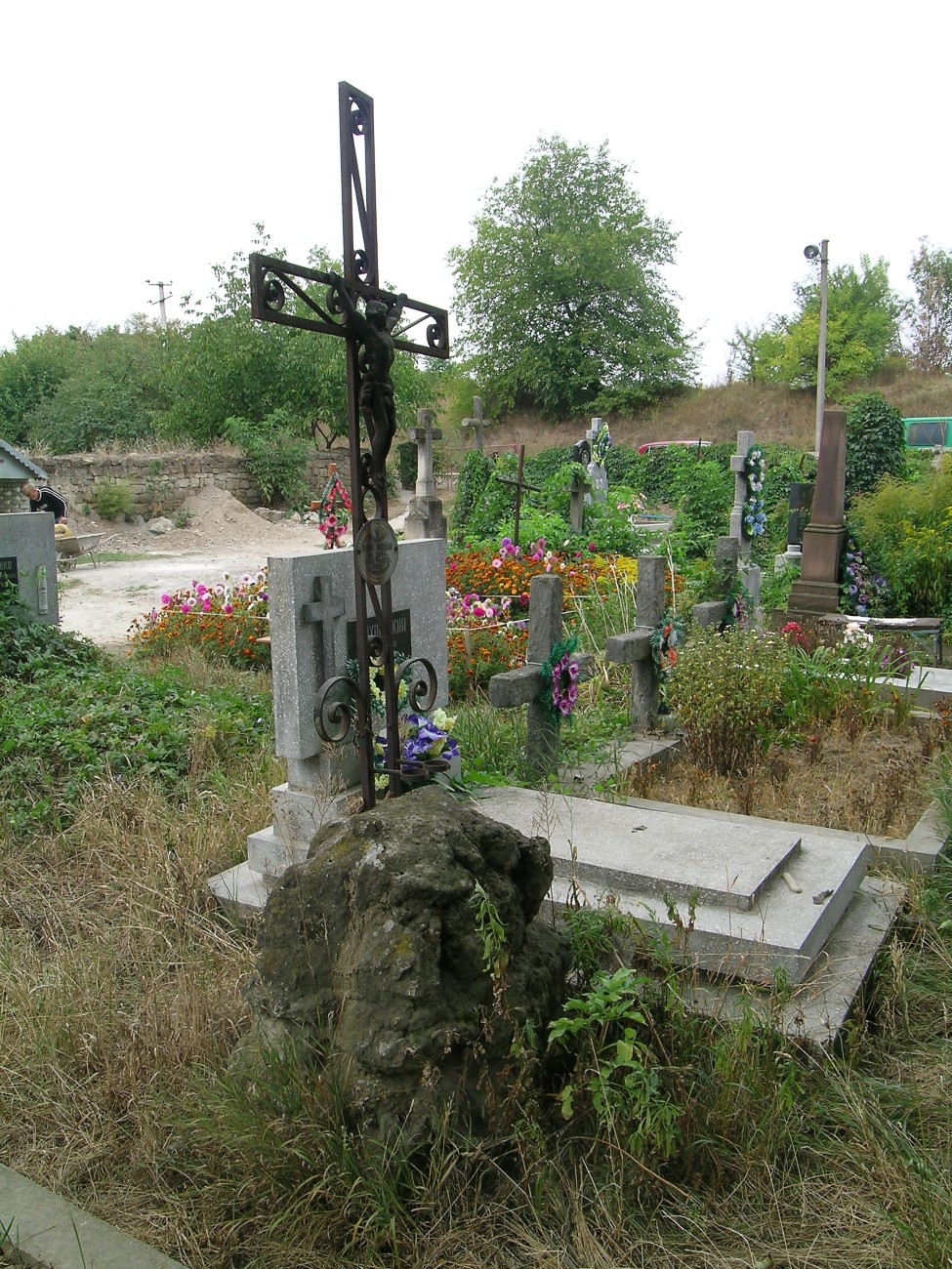 Tombstone of Gustav Turżyński, Zaleszczyki cemetery, as of 2019.