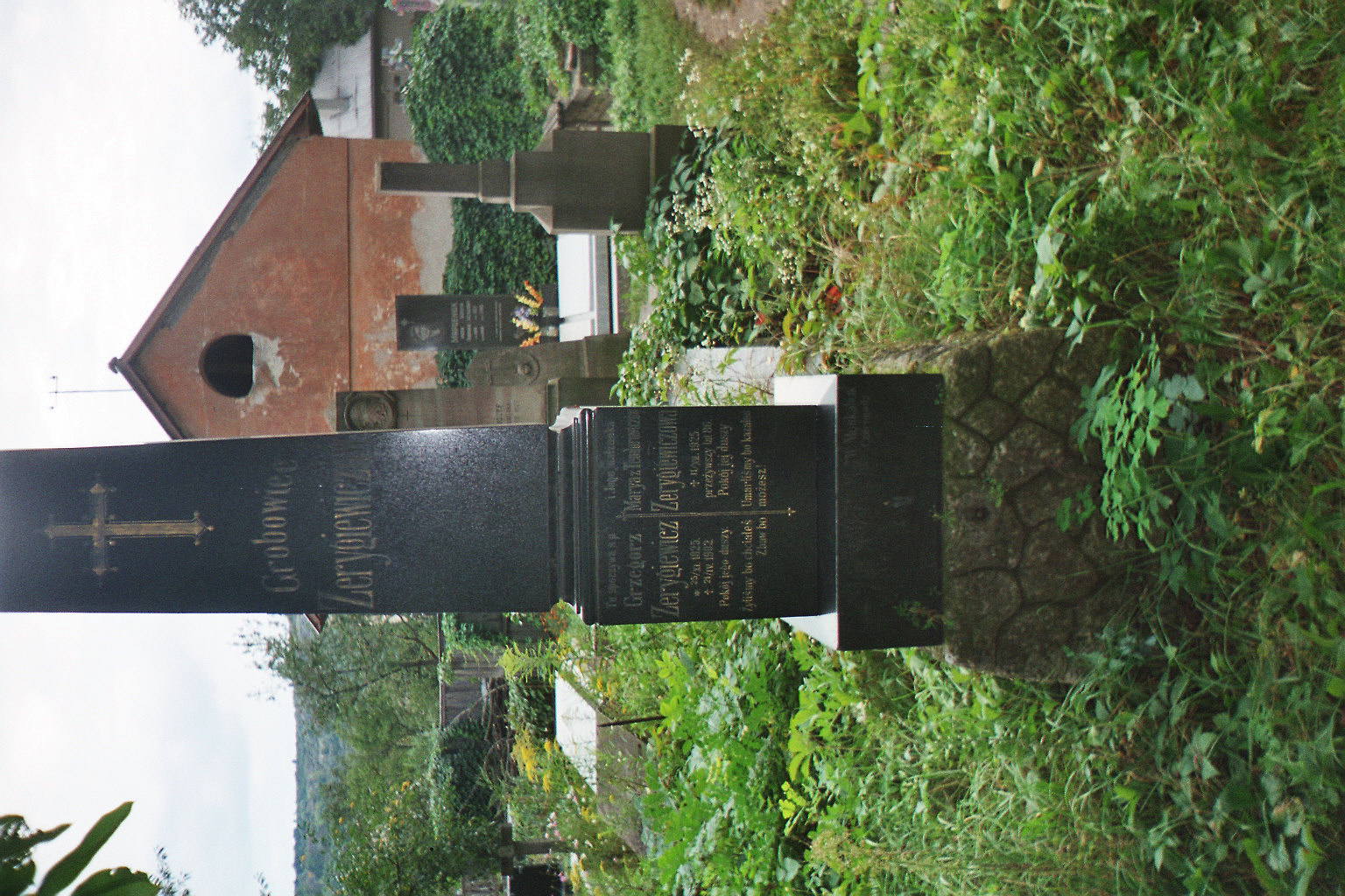 Nagrobek Ludomiły Negrusz i rodziny Zerygiewicz, cmentarz w Zaleszczykach, stan z 2005 r.
