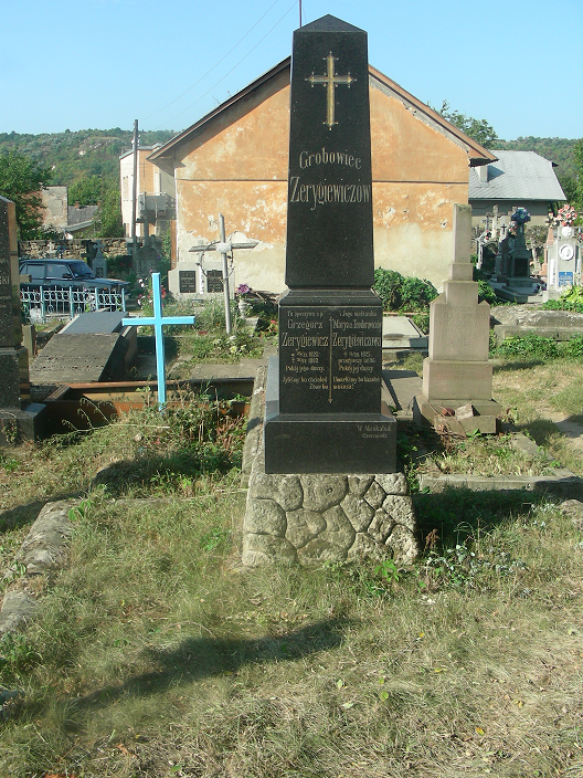 Nagrobek Ludomiły Negrusz i rodziny Zerygiewicz, cmentarz w Zaleszczykach, stan z 2019 r.