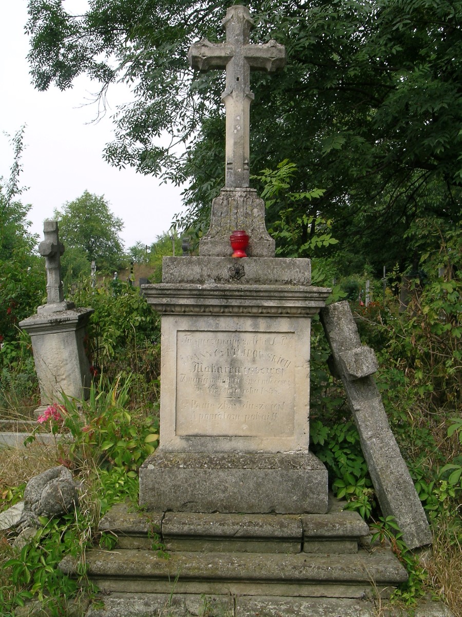 Tombstone of Joanna Makarewicz, Zaleszczyki cemetery, as of 2019.