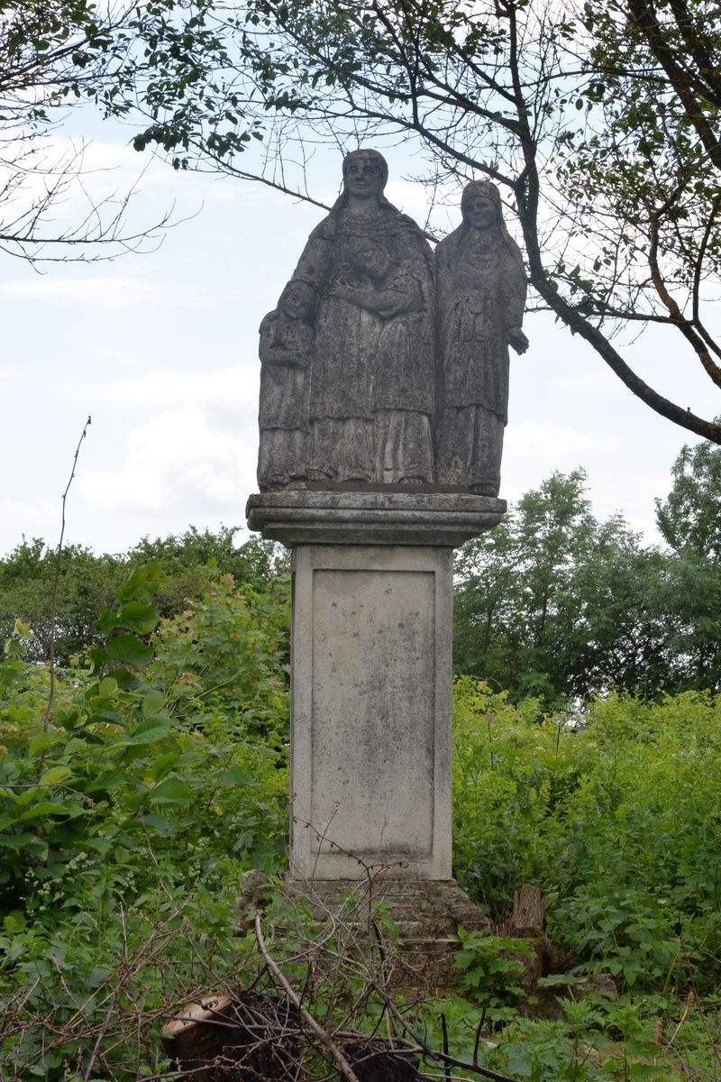 Nagrobek na cmentarzu w Baworowie
