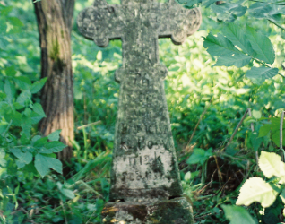 Nagrobek Franciszki Posyniak, cmentarz w Muszkatówce, stan z 2004 r.