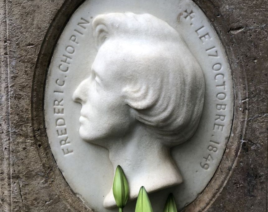 Nagrobek Fryderyka Chopina na paryskim cmentarzu Père-Lachaise, detal