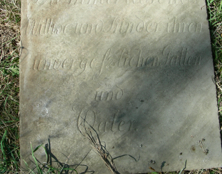 Nagrobek  Maximiliana Wohlfellda, cmentarz w Zaleszczykach, stan z 2019 r.