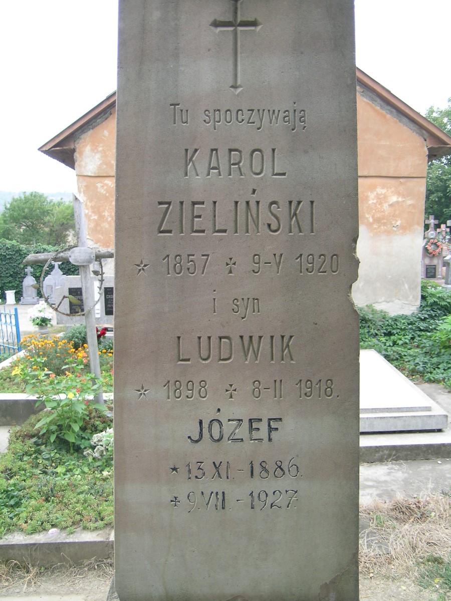 Nagrobek Karola, Józefa i Ludwika Zielińskich, cmentarz w Zaleszczykach, stan z 2019 r.