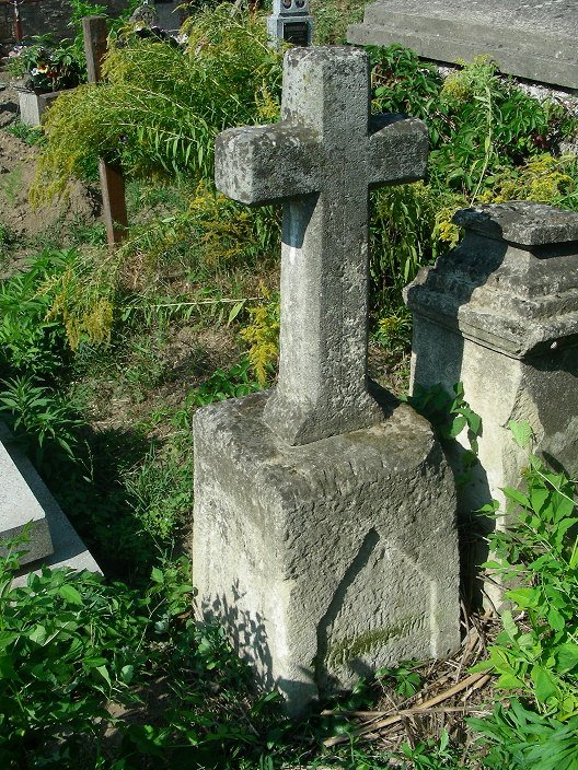 Tombstone of Helena Ziół[kowska], Zaleszczyki cemetery, as of 2019.