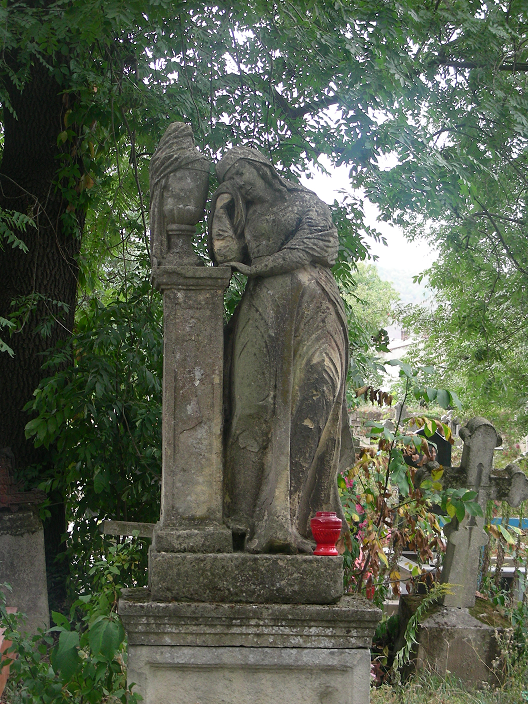 Tombstone of [...] Deller, Zaleszczyki cemetery, as of 2019.