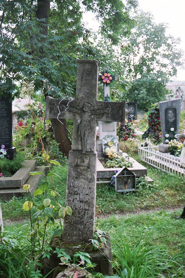 Tombstone of Jakub Drozda, cemetery in Zaleszczyki, state from 2005