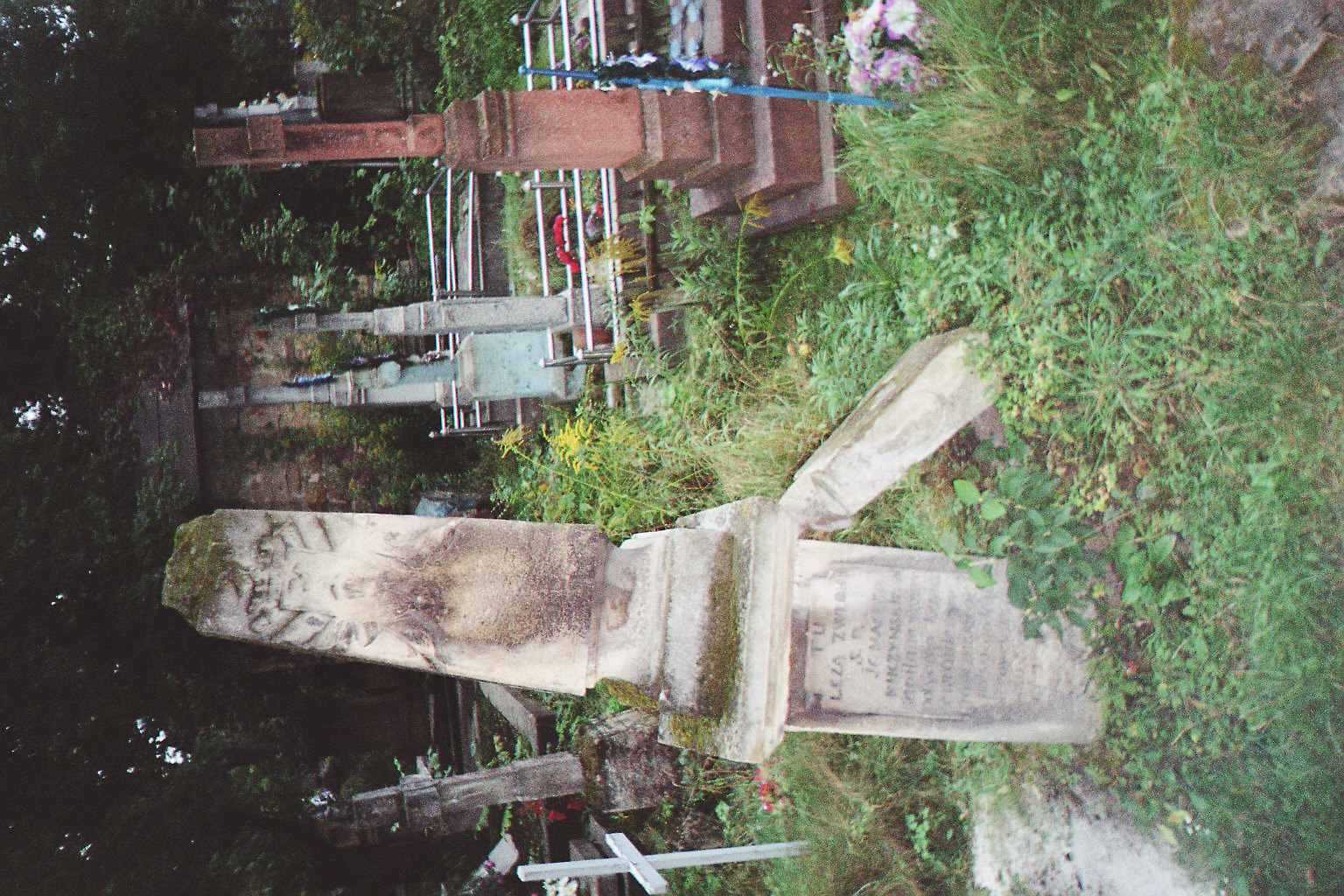 Tombstone of Ignacy Kuczynski, Zaleszczyki cemetery, as of 2005.