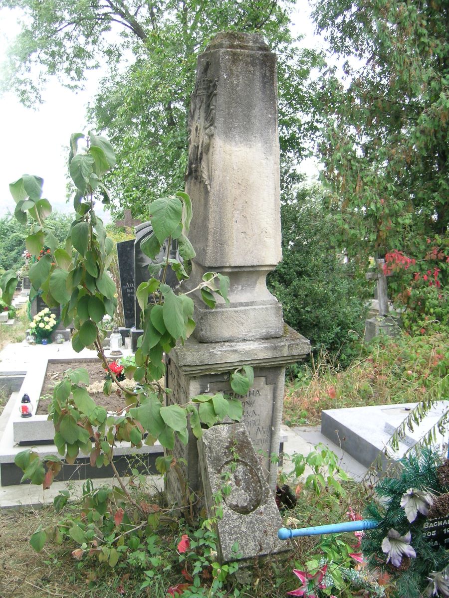 Tombstone of Ignacy Kuczynski, Zaleszczyki cemetery, as of 2019.