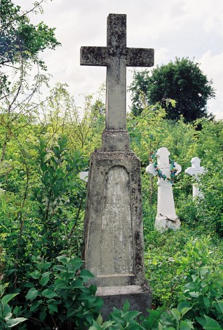 Nagrobek Michała Getnera, cmentarz w Strzałkowcach, 2004