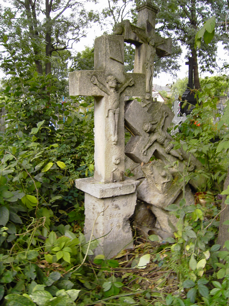 Tombstone of Cecilia Schultis, Zaleszczyki cemetery, as of 2019.