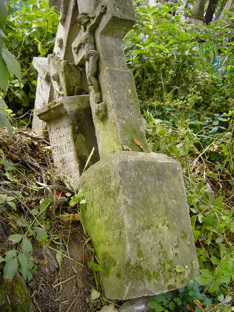 Tombstone of Cecilia Schultis, Zaleszczyki cemetery, as of 2019.