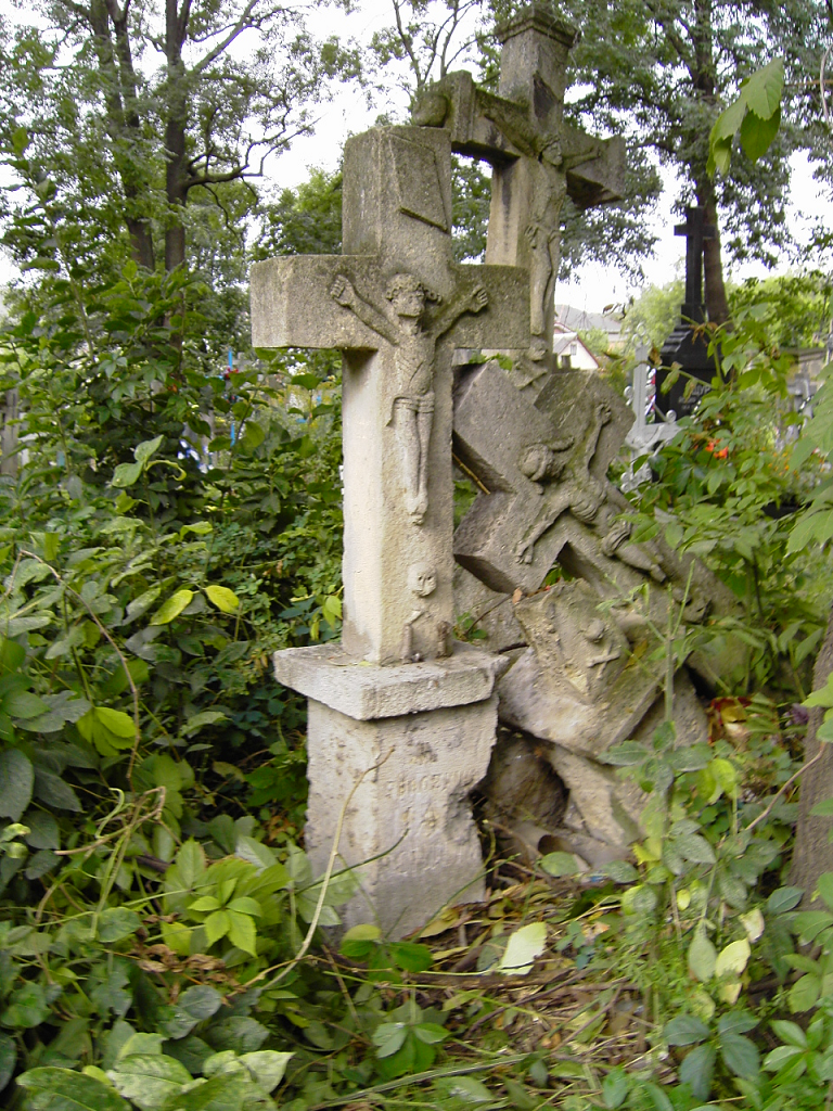 Nagrobek Jana Schultisa, cmentarz w Zaleszczykach, stan z 2019 r.