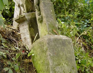 Nagrobek Karoliny Schultis, cmentarz w Zaleszczykach, stan z 2005