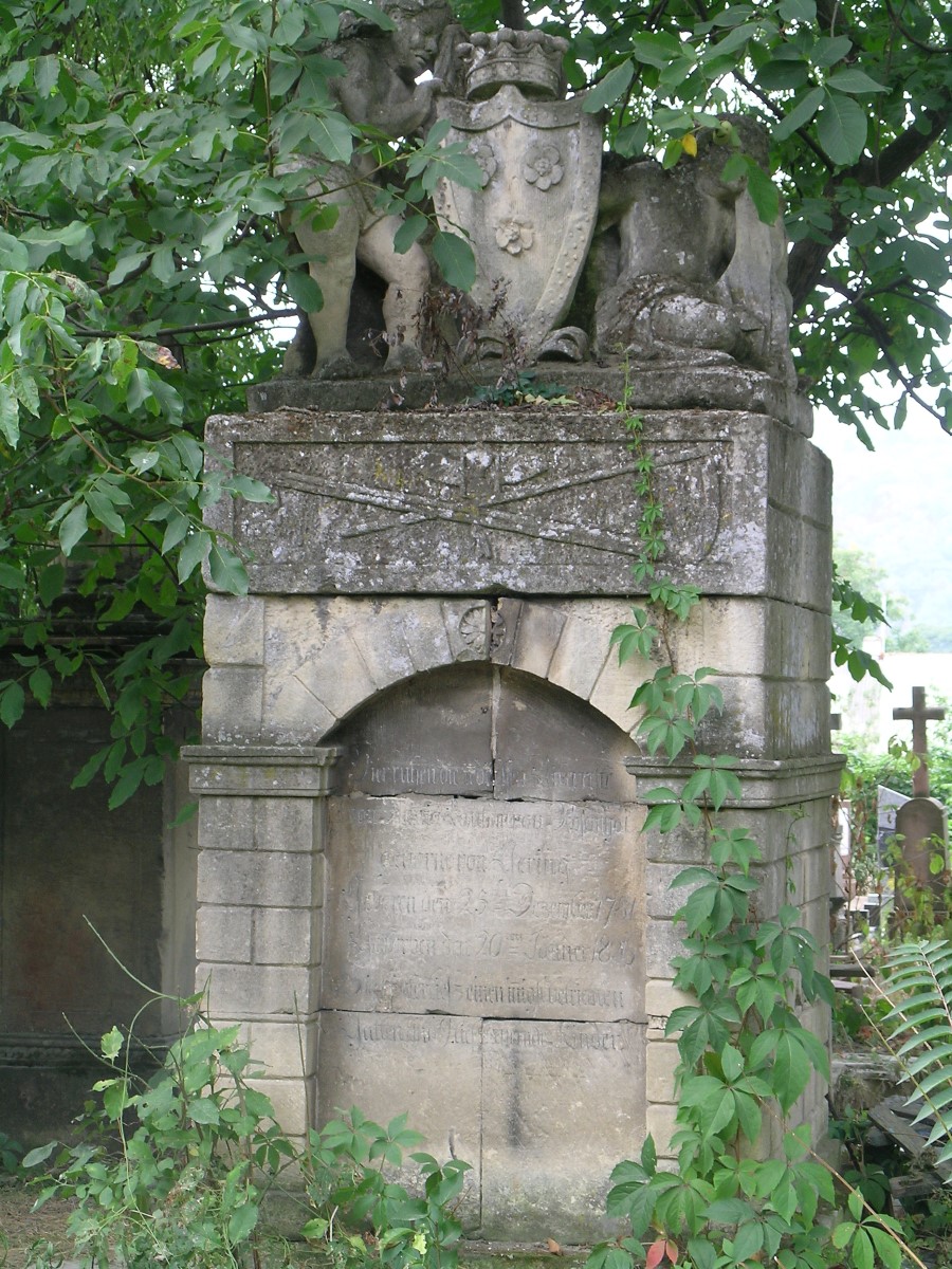 Tombstone of Maria [.]anb[om] von Kofenhal, Zaleszczyki cemetery, as of 2019.