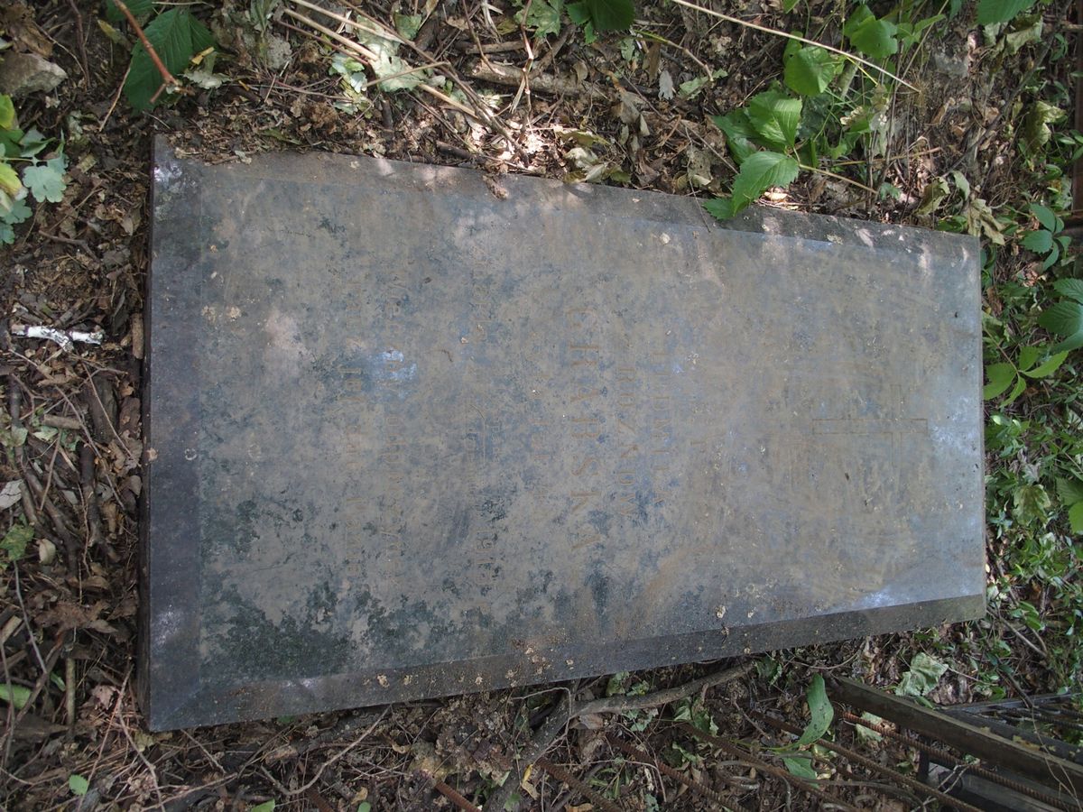 Tombstone of Lyudmila Grabarska, Bajkova cemetery in Kiev, 2021