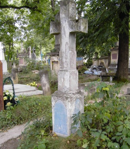 Nagrobek Józefa, Marceli Macoł i  Antonina [...]wc[...]kiej, cmentarz w Zaleszczykach, stan z 2005