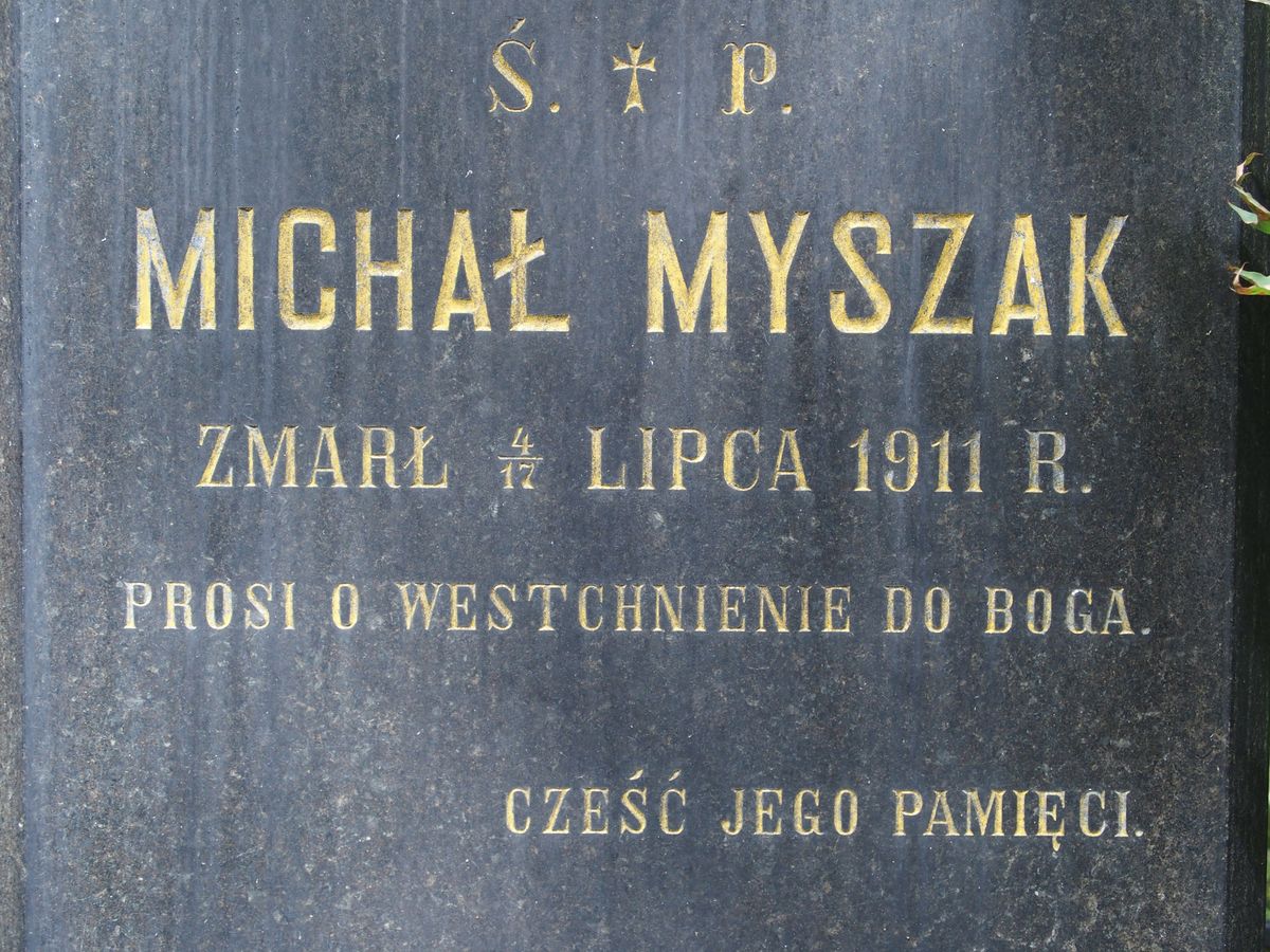 Fragment nagrobka Michała Myszaka, cmentarz Bajkowa w Kijowie, stan z 2021