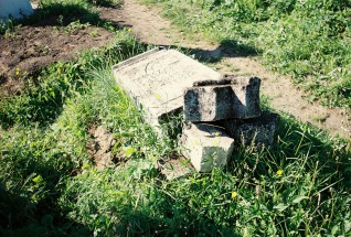 Nagrobek Wojciecha Jakobuwa, cmentarz w Łosiaczu, Ukraina