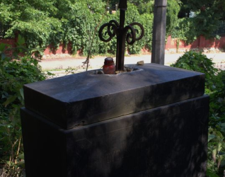 Nagrobek Tytusa Michałowskiego i Teseh Michałowskiego