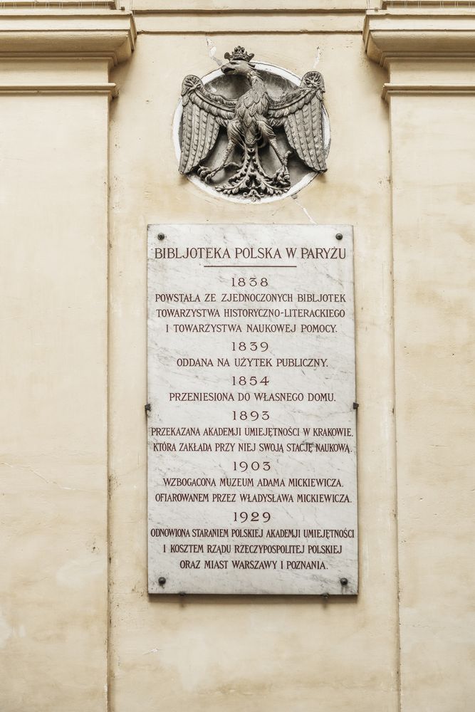 Fotografia przedstawiająca Polish Library in Paris