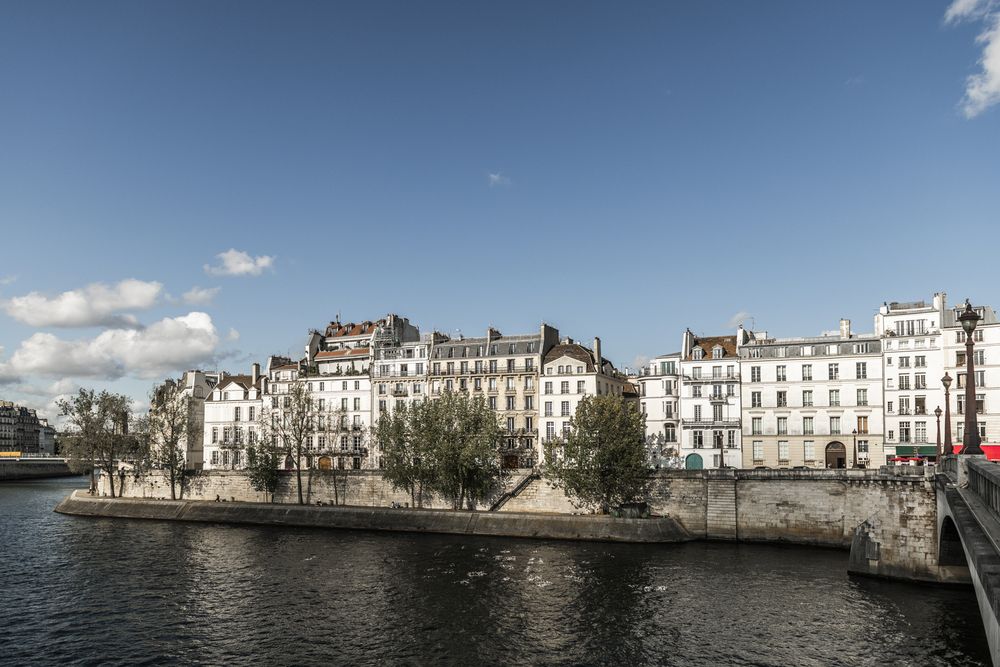 Fotografia przedstawiająca Polish Library in Paris