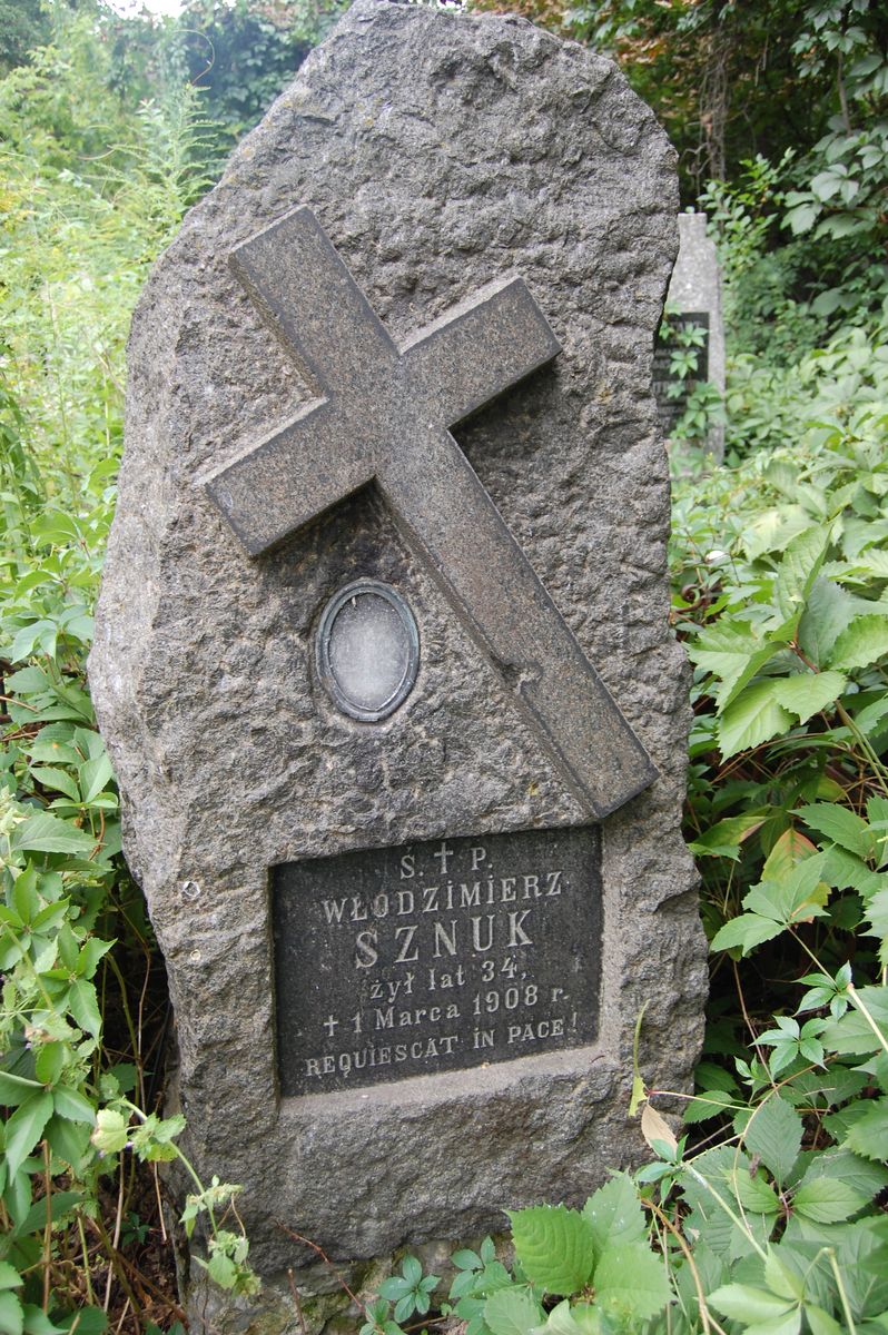 Tombstone of Włodzimierz Sznuk, as of 2022
