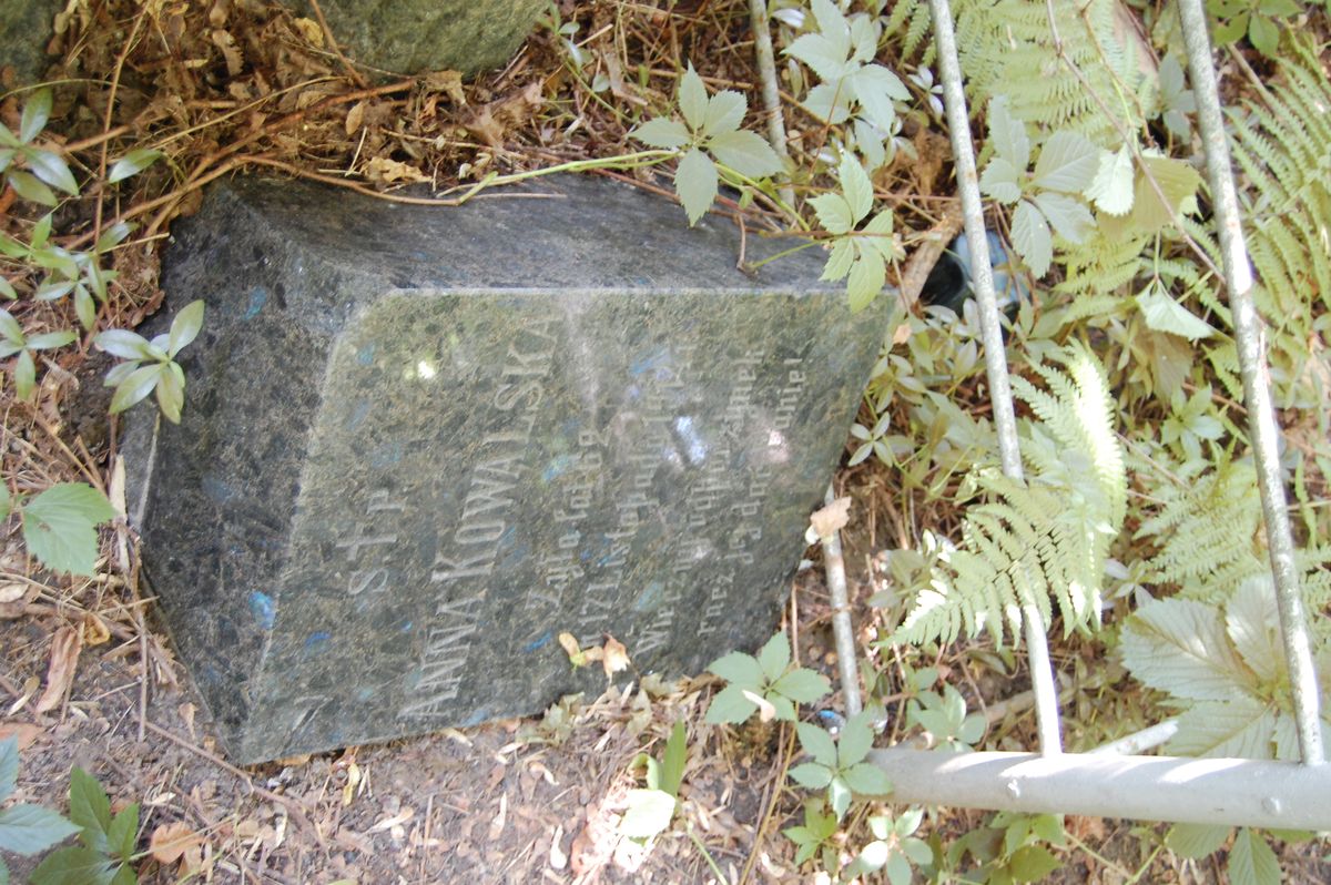 Tombstone of Anna Kowalska, as of 2022