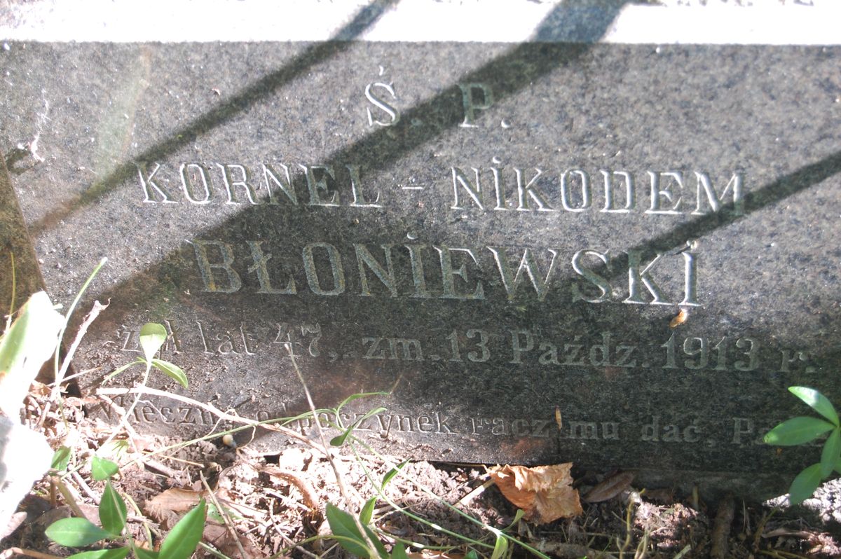 Tombstone of Kornel Błoniewski, as of 2022