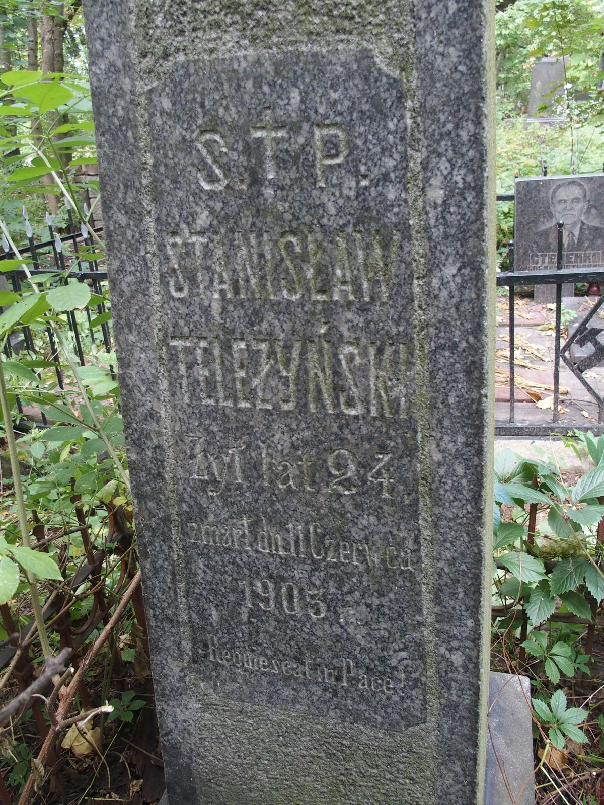 Inscription from the gravestone of Stanislav Telezhinsky, Bajkova cemetery in Kyiv, as of 2021