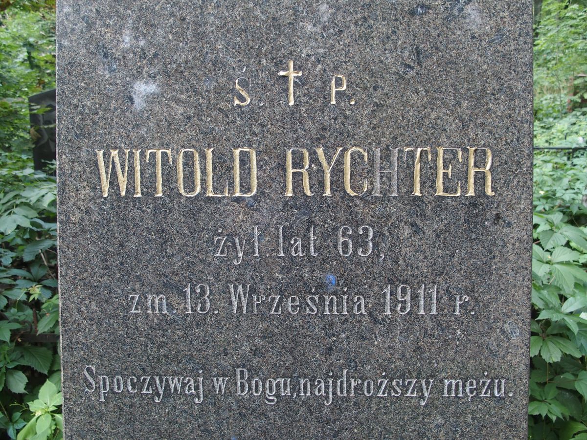 Napis z nagrobka Witolda Rychtera, cmentarz Bajkowa w Kijowie, stan z 2021