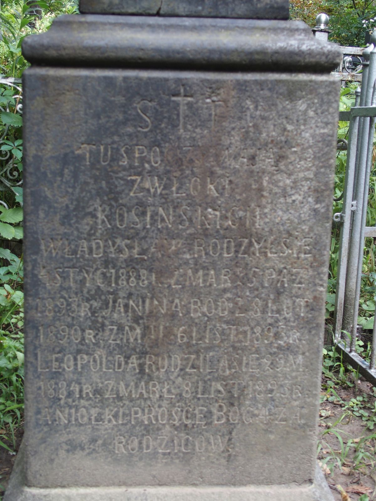 Inscription from the gravestone of Janina Kosinska, Leopold Kosinsky, Vladislav Kosinsky, Bajkova cemetery in Kyiv, as of 2021
