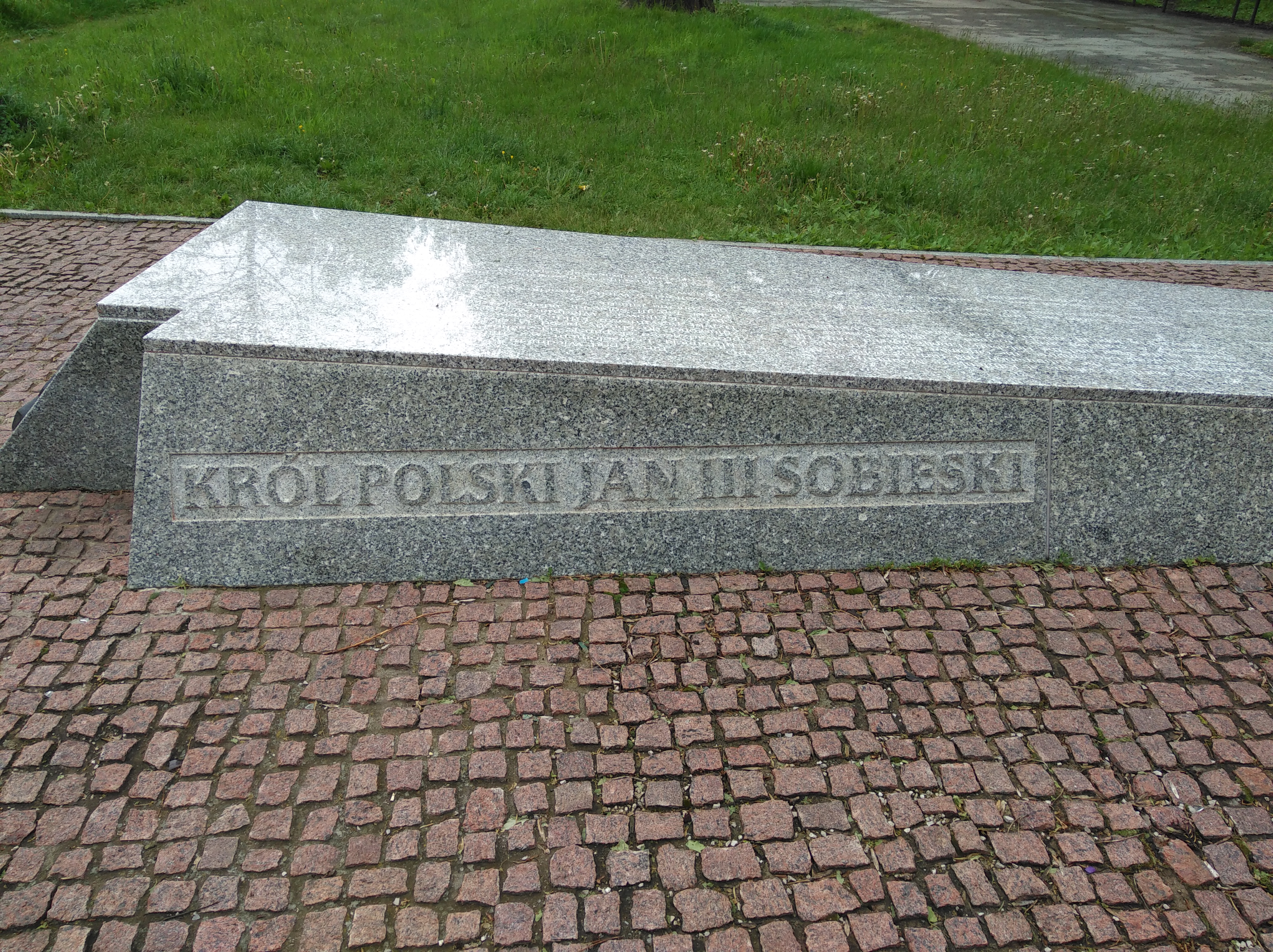 Fotografia przedstawiająca Polskie ślady na wzgórzu Kahlenberg w Wiedniu