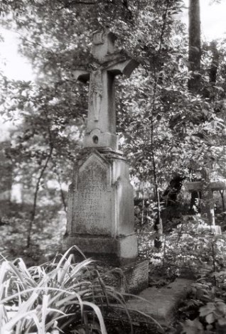 Nagrobek Stefana Szpaka, cmentarz w Mielnicy Podolskiej