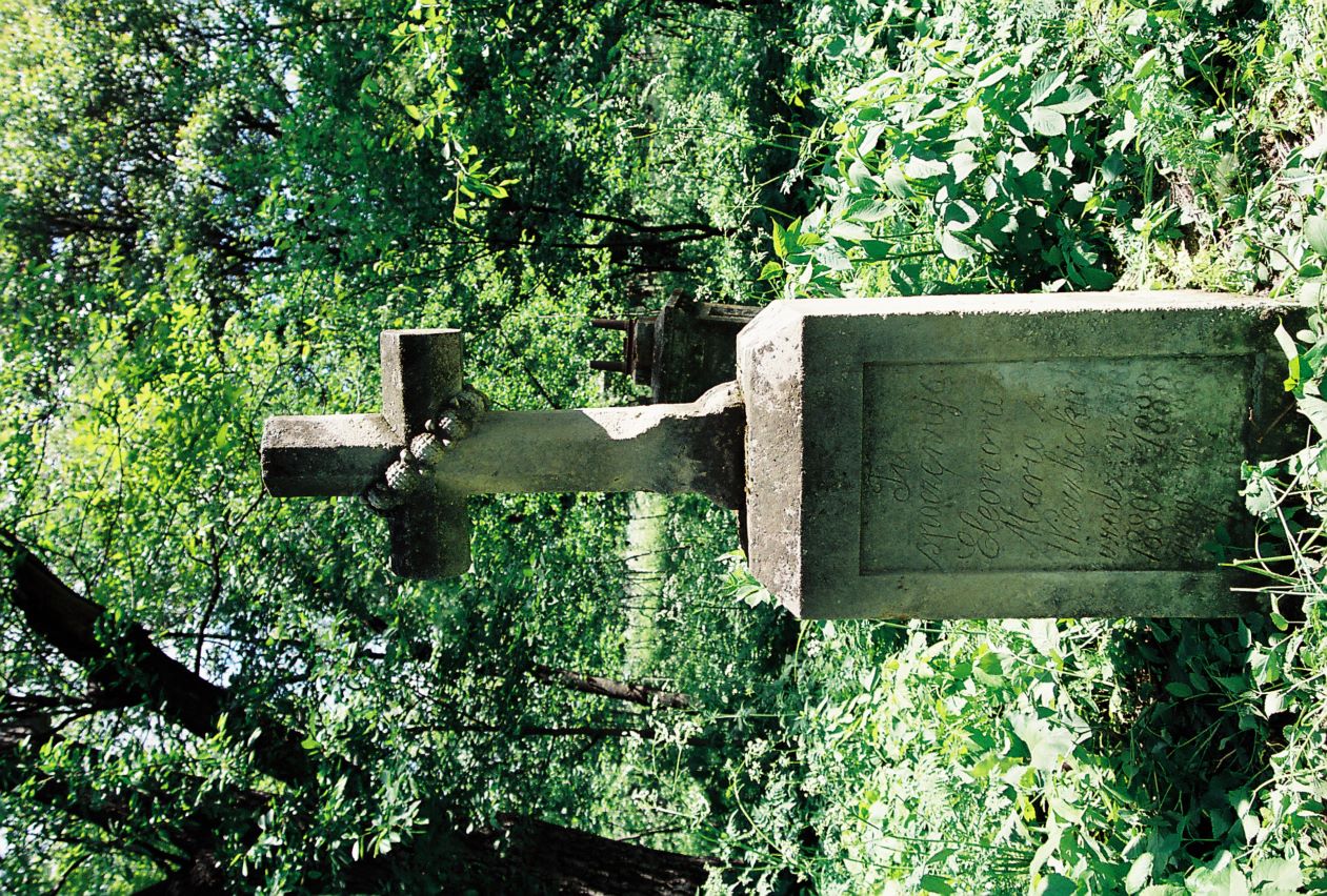 Tombstone of Eleonora Wierzbicka and Maria Wierzbicka