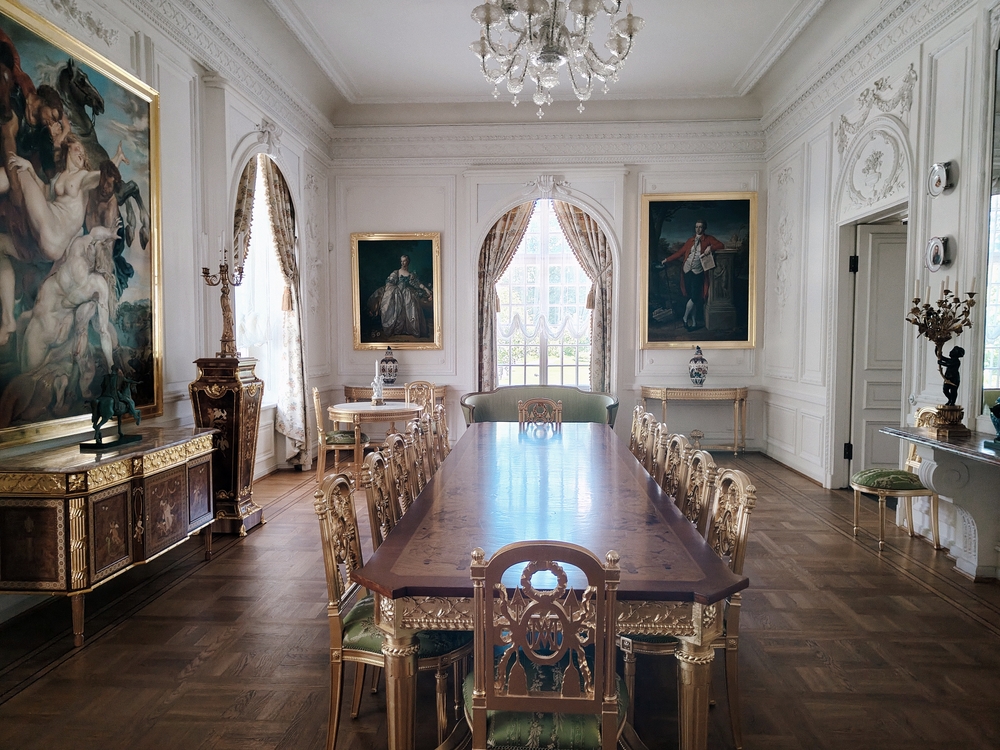 Photo montrant Tyszkiewicz Palace in Zatroczu