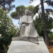 Fotografia przedstawiająca Monument to Henryk Sienkiewicz and Adam Mickiewicz Lane in the Villa Borghese Gardens