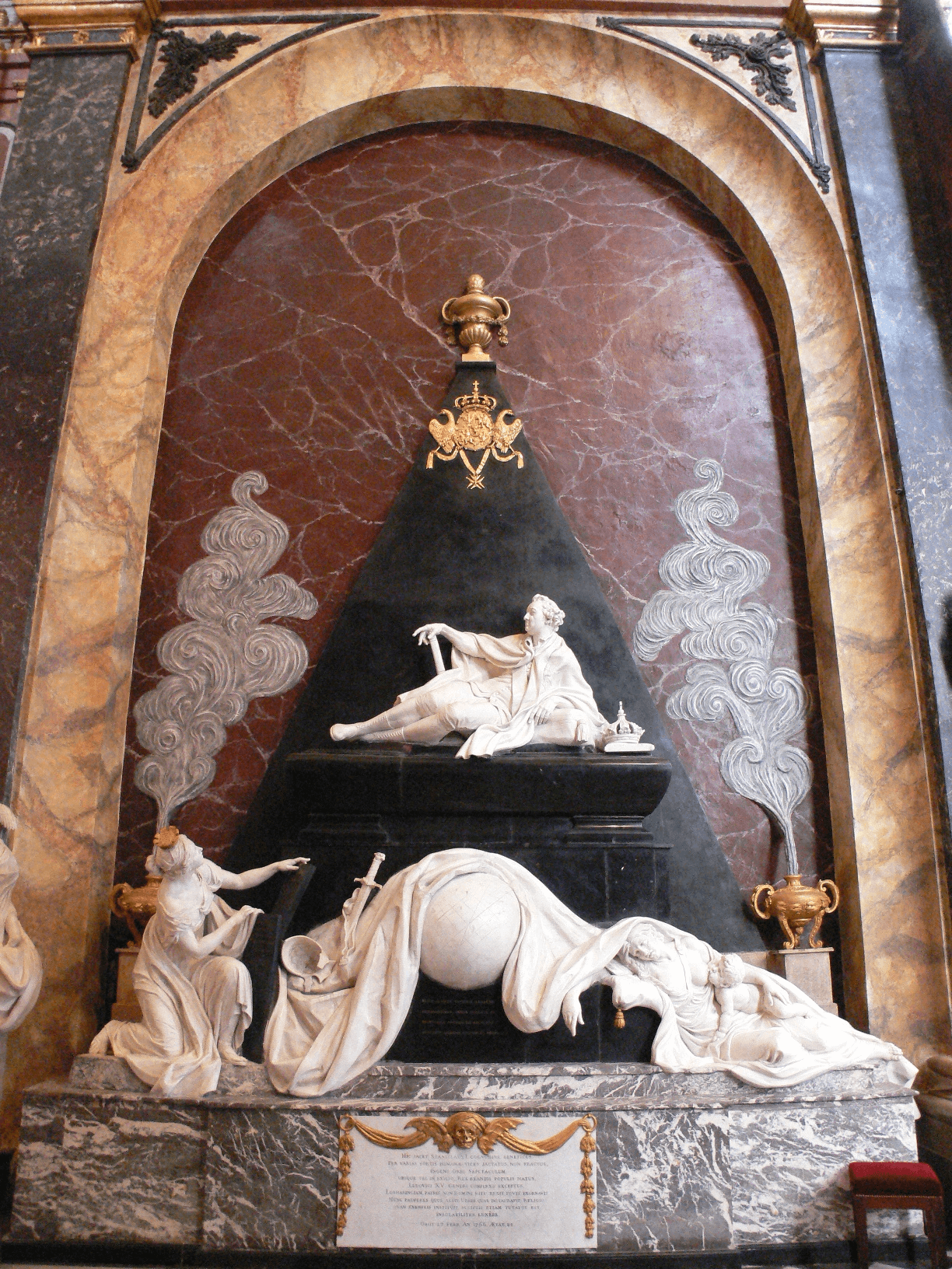 Nagrobek Stanisława Leszczyńskiego autorstwa Felixa Lecomte i Louisa Claude Vassé, 1768-1774, w kościele Notre-Dame de Bonsecours w Nancy, Francja