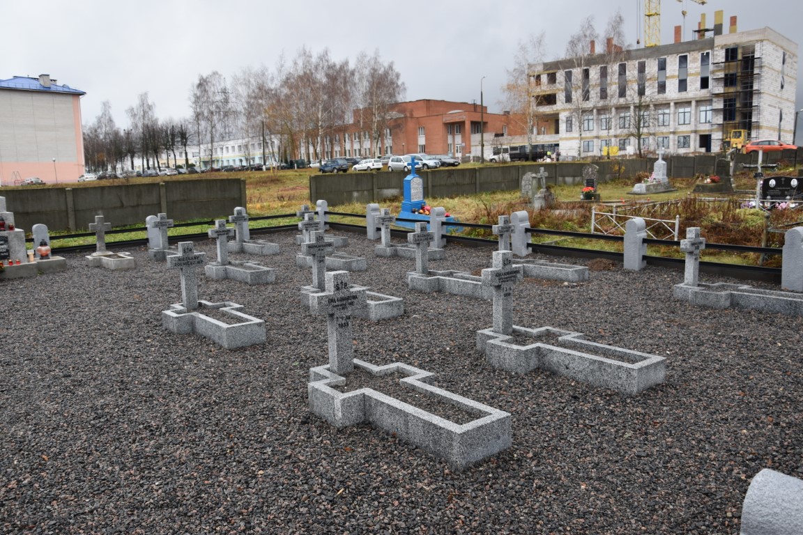 The quarters of Polish Army soldiers killed in 1920 and a veteran of the 1863 uprising, buried in the cemetery on Avdeev Street