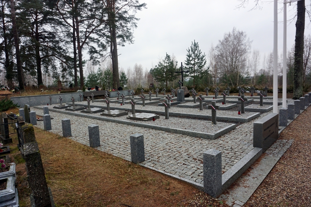 Fotografia przedstawiająca Kwatera na cmentarzu katolickim żołnierzy Wojska Polskiego poległych w wojnie polsko-bolszewickiej