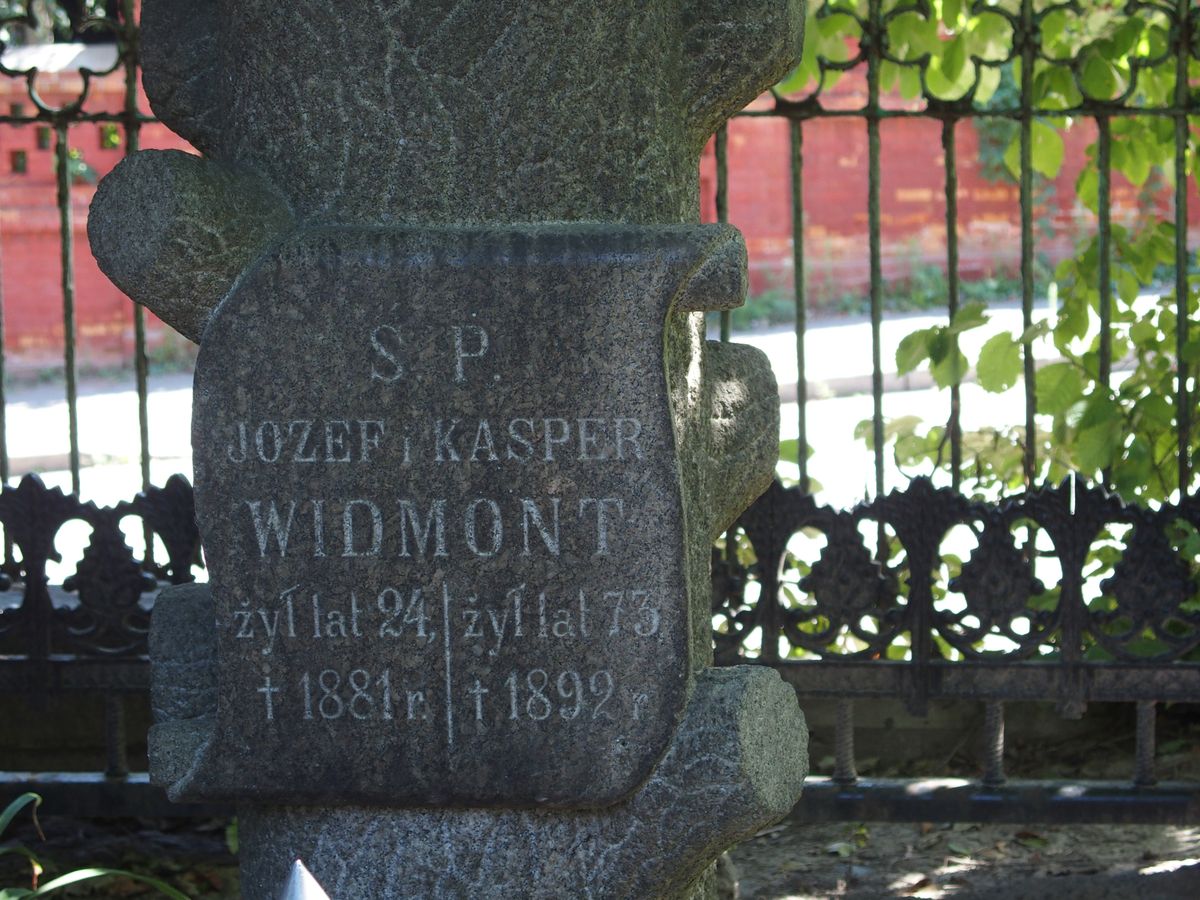 Napis z nagrobka Józefa Widmonta, Kaspra Widmonta