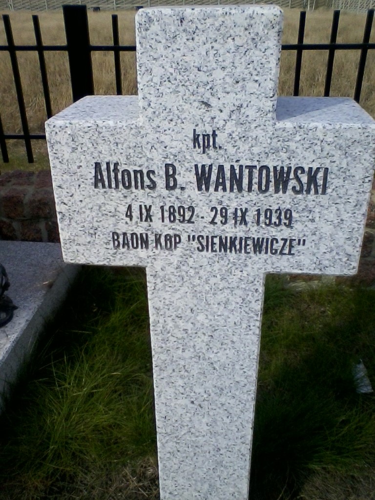 Alfons Bronislaw Wańtowski, The quarters of Polish Army officers murdered by the Soviets in September 1939.