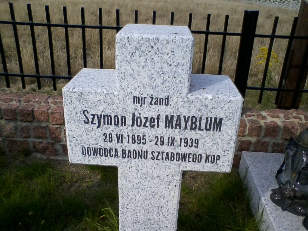 Szymon Józef Mayblum, The quarters of Polish Army officers murdered by the Soviets in September 1939.