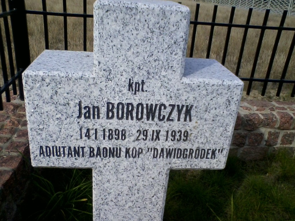 Jan Borowczyk, Quarters of Polish Army officers murdered by the Soviets in September 1939.