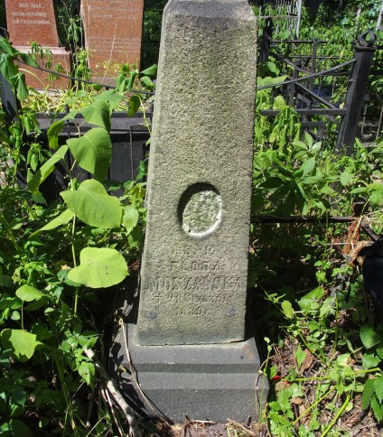 Nagrobek Flory Moszyńskiej