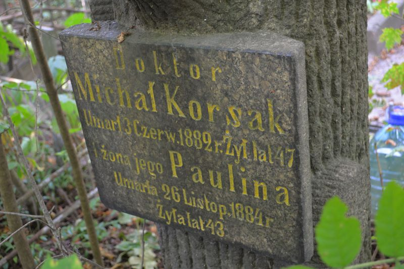 Napis z nagrobka Michała Korsaka i Pauliny Korsak