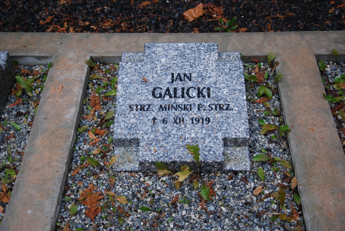 Jan Galicki, Kwatera żołnierzy Wojska Polskiego poległych w 1920 r., pochowanych na cmentarzu przy ul. Puszkińskiej
