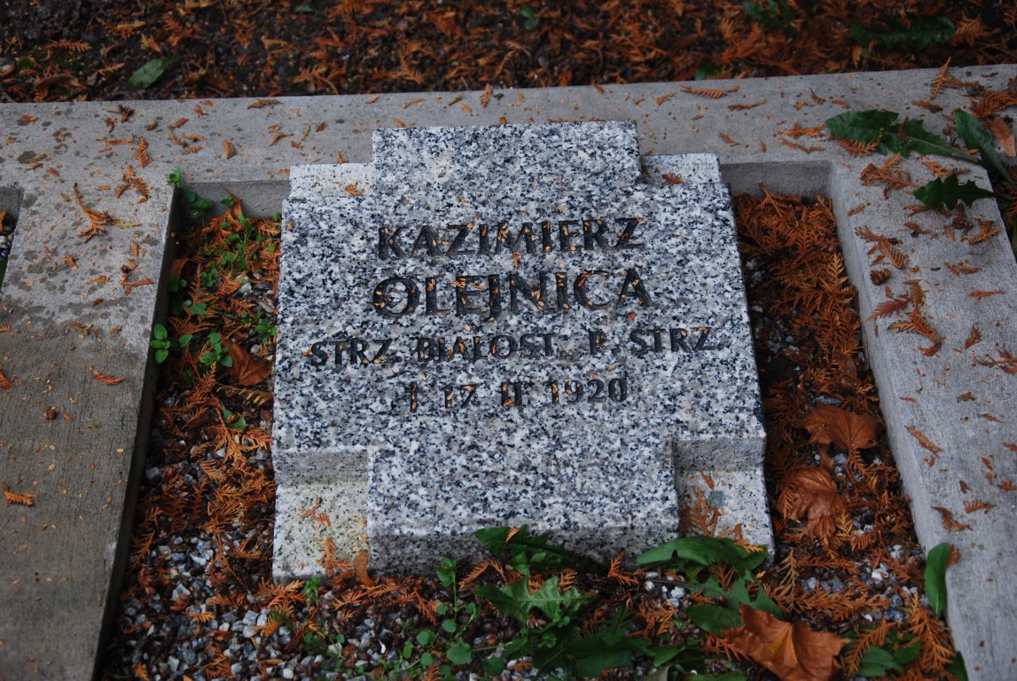 Kazimierz Olejnica, Kwatera żołnierzy Wojska Polskiego poległych w 1920 r., pochowanych na cmentarzu przy ul. Puszkińskiej