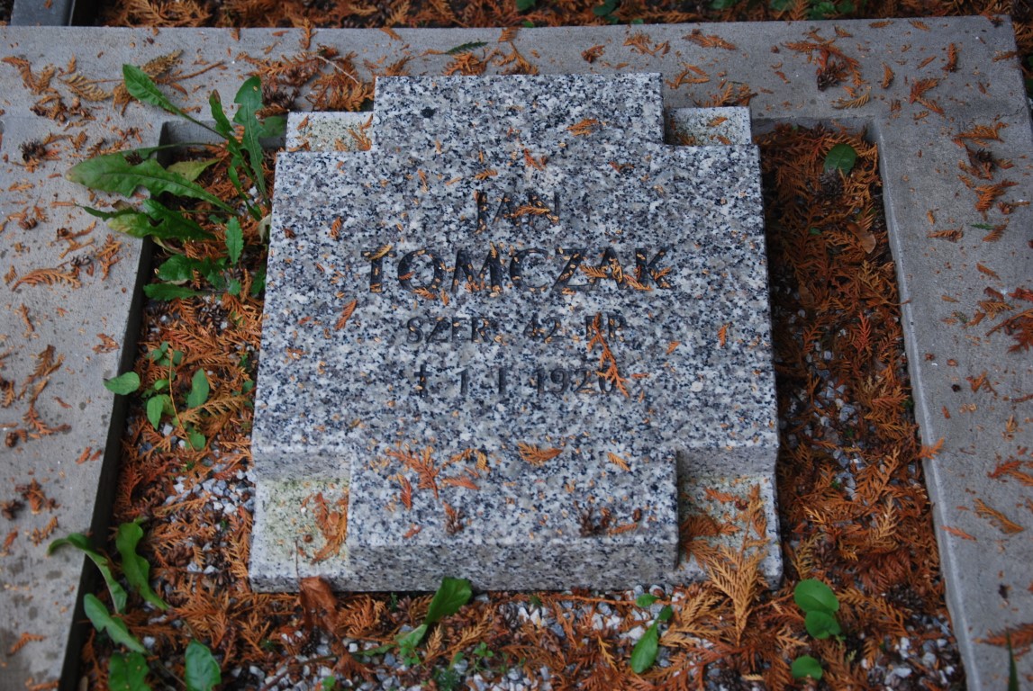 Jan Tomczak, Kwatera żołnierzy Wojska Polskiego poległych w 1920 r., pochowanych na cmentarzu przy ul. Puszkińskiej